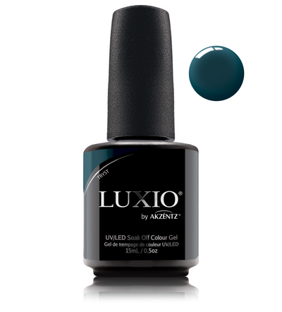 Luxio green gel nail polish

